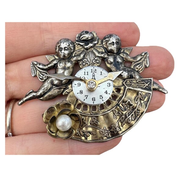 Vintage Cherubs with Clock Brooch Pin - Picture 1 of 2
